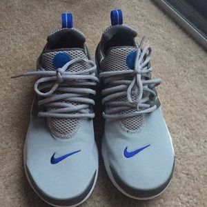 Nike Tennis Shoes